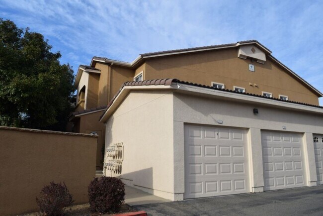 Foto del edificio - 501 Gibson Dr