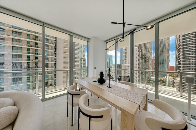 Foto del edificio - 1111 SW 1st Ave