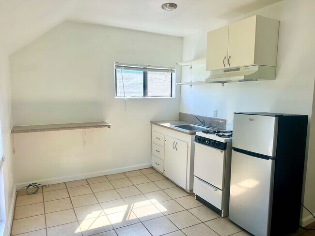 Foto del edificio - 1060 E 6th St