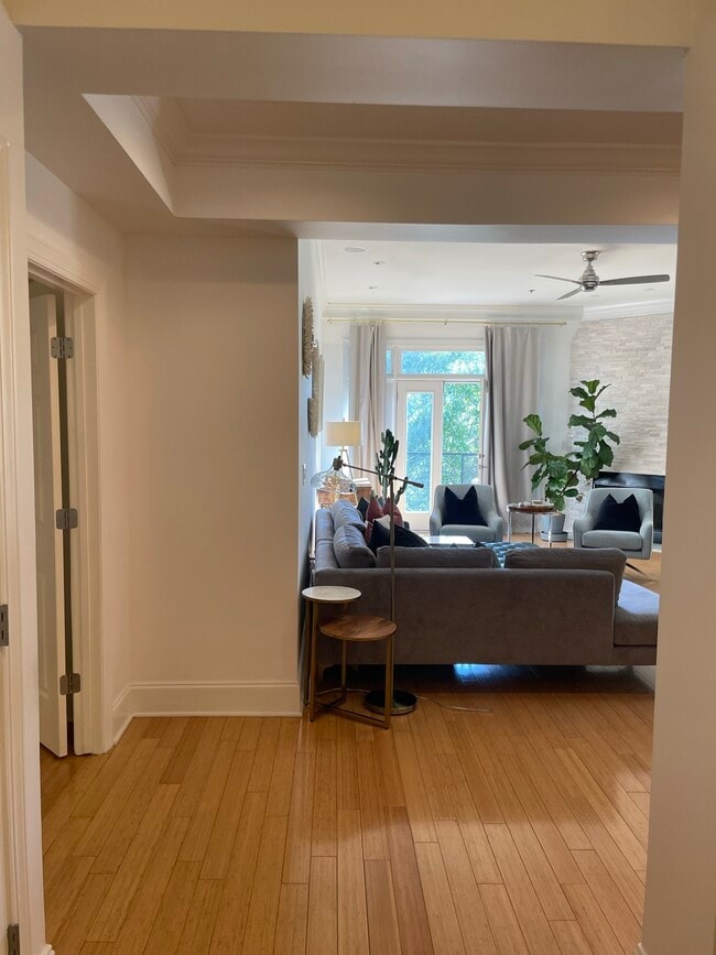 East facing windows with beautiful morning light - 560 Dutch Valley Rd NE
