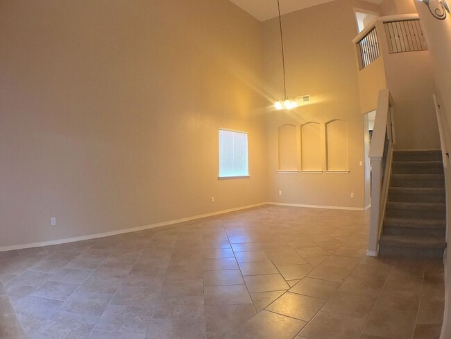 Building Photo - Northeast El Paso/Sandstone Ranch 4 bed Re...