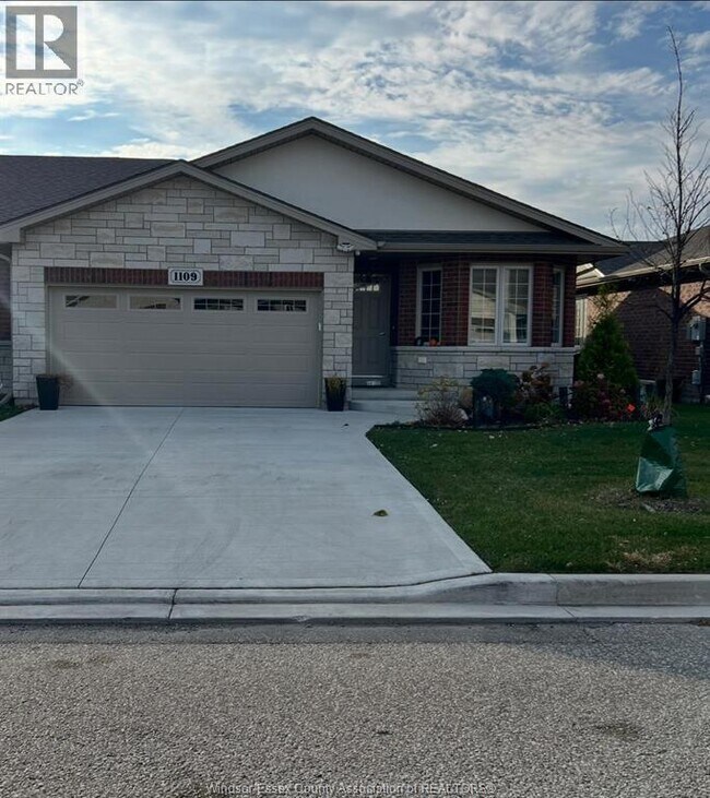 Photo du bâtiment - 1109 Peabody Ave