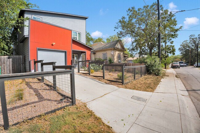 Photo - Modern Comfort Minutes from Downtown House