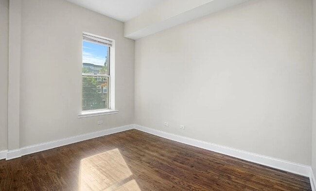 Building Photo - 4542 S Indiana Ave