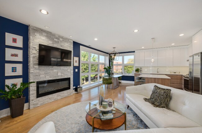 Foto del edificio - 1203 E 46th St