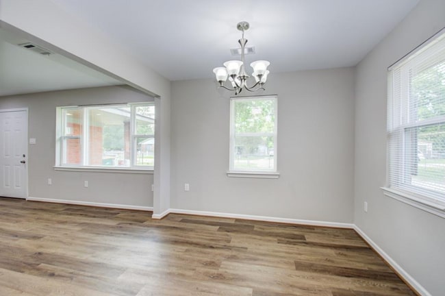 Building Photo - 4008 Vaughn Street