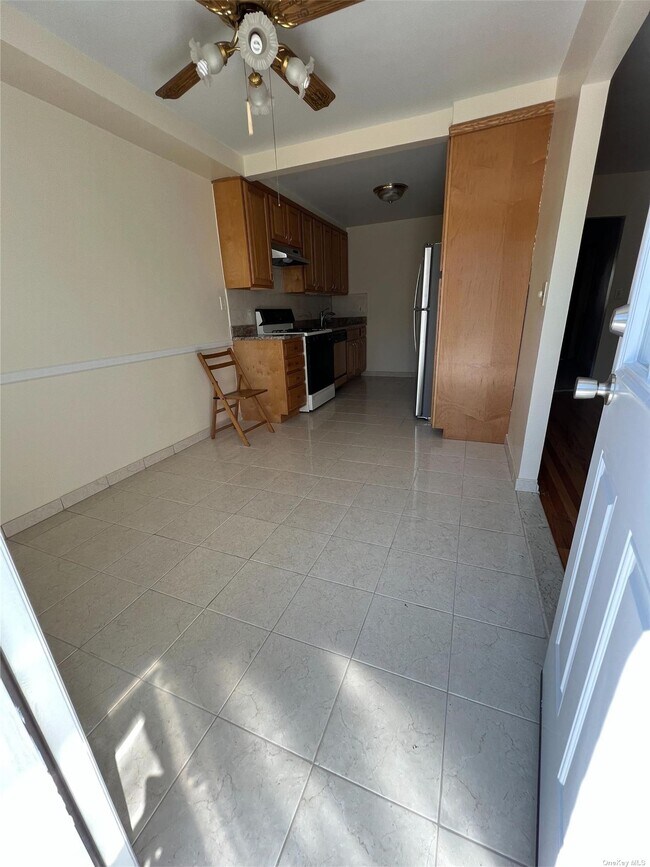 Foto del edificio - 59-20-59-72 72nd St