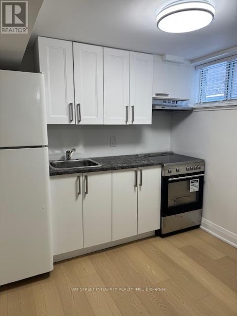 Photo du bâtiment - 244 King Edward Ave