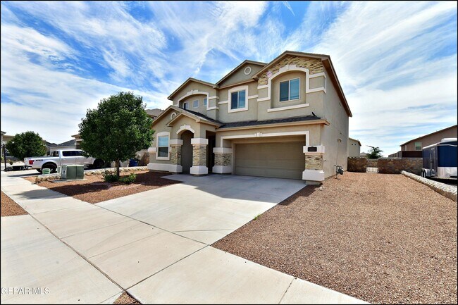 Building Photo - 2840 Tierra De Moyo Pl