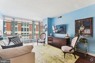 Building Photo - 1150 K St NW