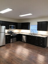 Building Photo - 36 Limit St