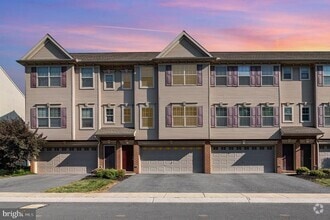 Building Photo - 6315 Creekbend Dr