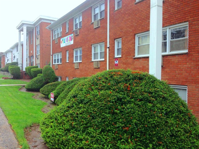 Building Photo - Villager Apartments