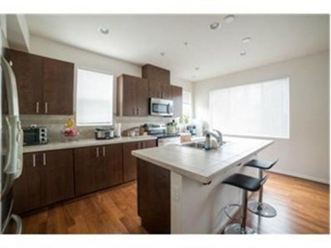Foto del edificio - 15720 Manor Way
