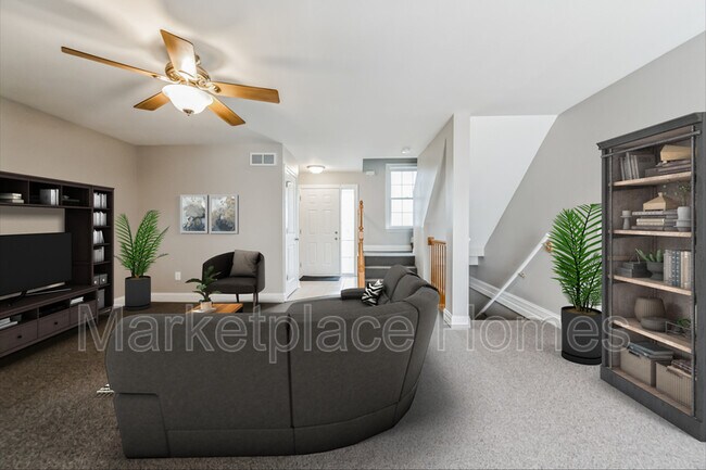Building Photo - 412 N Grainger Ln