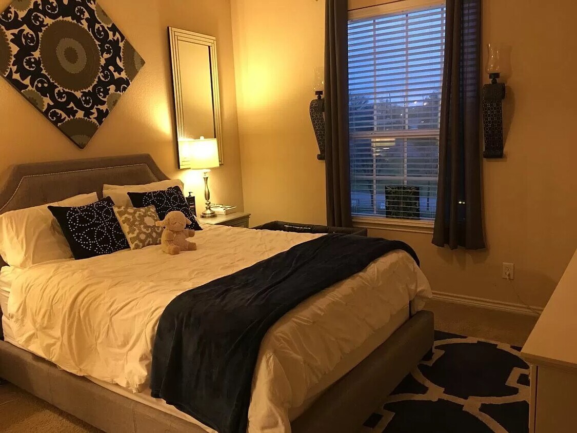 Habitación principal - 950 Henderson St