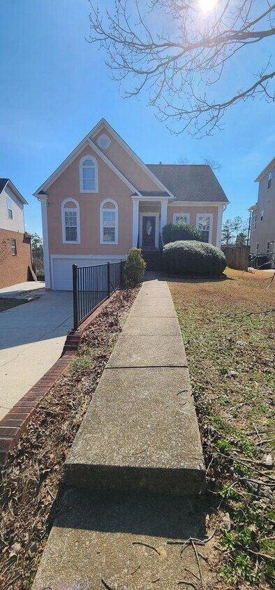 Primary Photo - 3041 English Oaks Circle, Vestavia, Alabam...