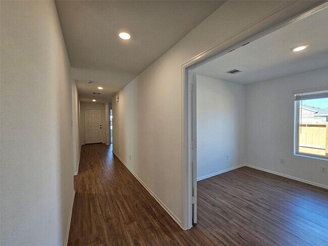 Foto del edificio - 9602 Atwood Lake Dr