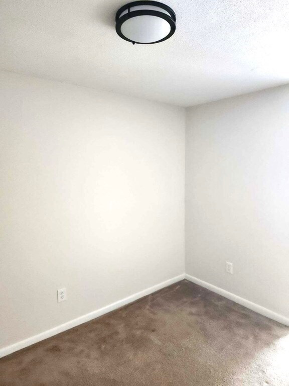 5 Turnpike Rd Unit 127, Townsend, MA 01469 Condo for Rent in Townsend