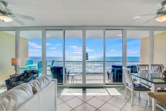 Foto del edificio - 1524 W Beach Blvd