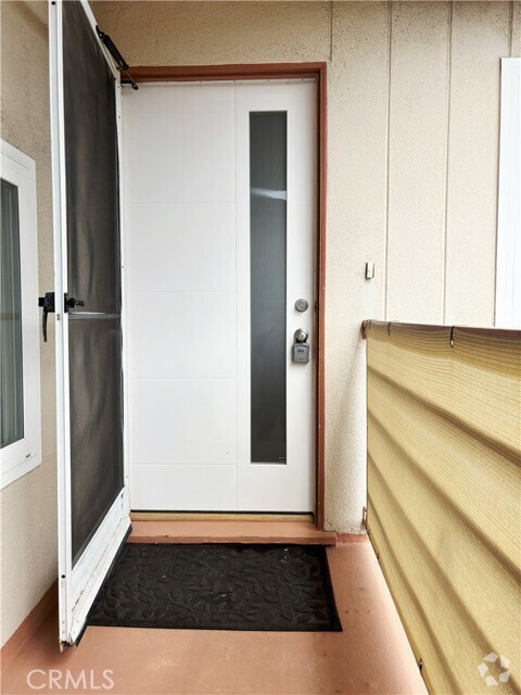 Building Photo - 608 Esplanade