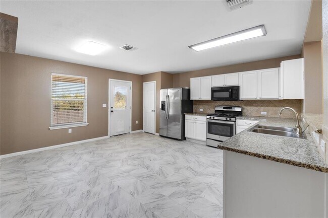 Building Photo - 18436 Weatherby Ln