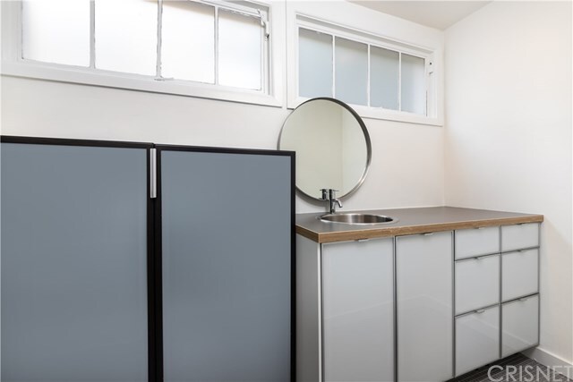 Foto del edificio - 1223 N Crescent Heights Blvd