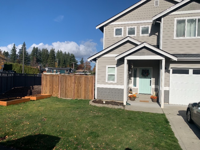 Photo - 1903 SE Silktassel Wy House