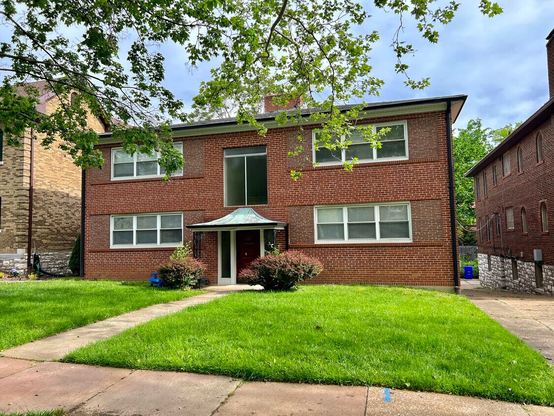 Foto principal - 7361 Pershing Ave
