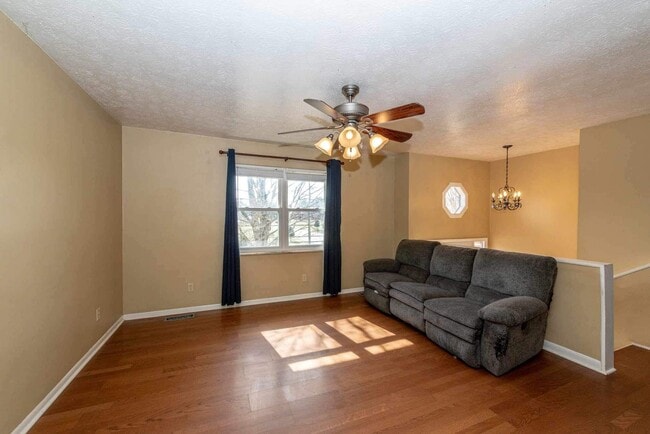 Building Photo - Knoxville 37912 - Coming Soon - 3 bedroom, 2.5 bath home - Contact Tom Parry (865) 607-3649