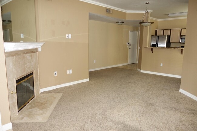 Building Photo - 5250 S Rainbow Blvd