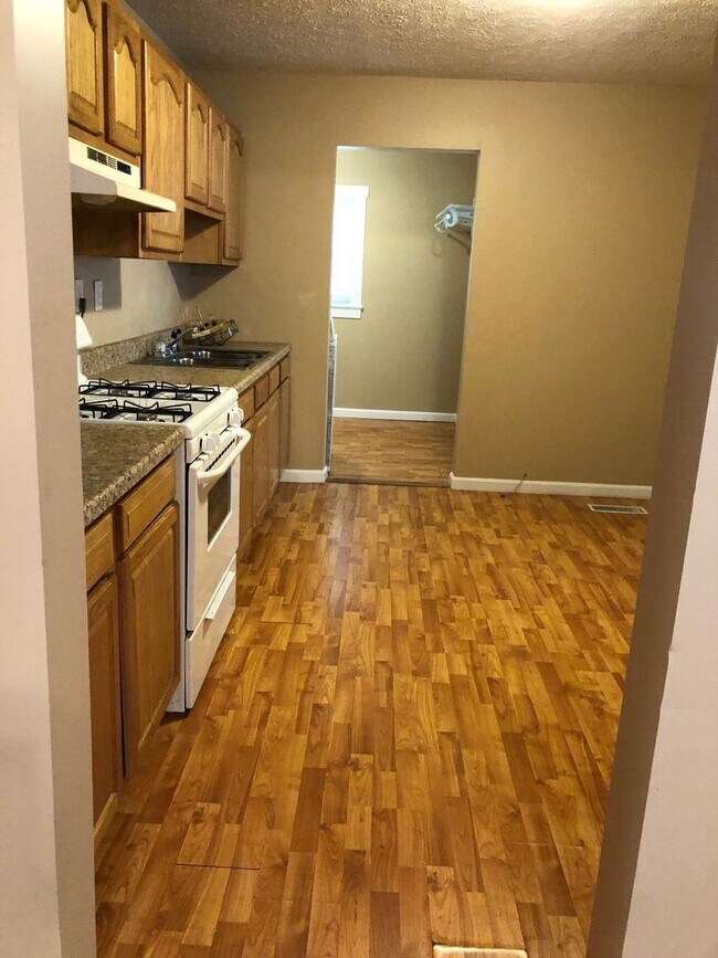 Building Photo - 3 br, 1 bath House - 1603 Bluegrass Ave