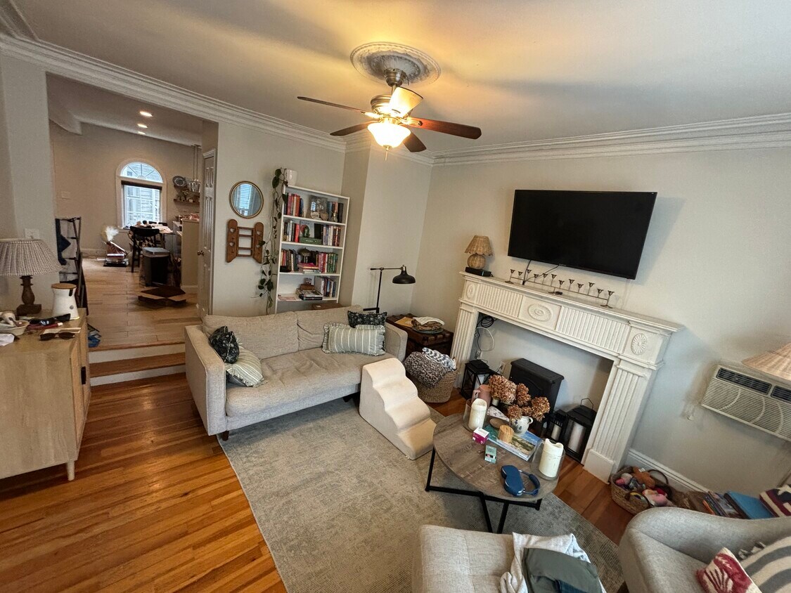 Foto principal - 179 H St