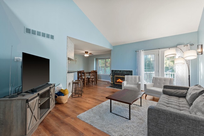 Building Photo - 1173 Fairways Blvd