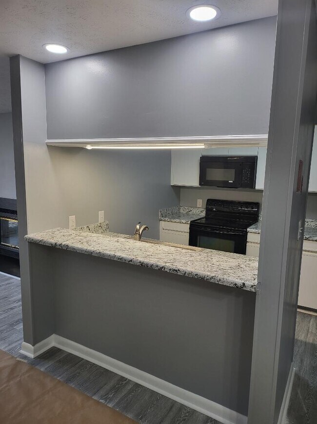 Kitchen - 661 Bartons Landing Pl