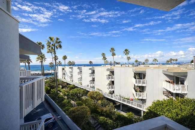 Building Photo - Top-Floor Oceanview Studio with Private Balcony - Redondo Beach Pier in Your Backyard