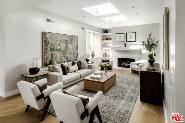 Foto del edificio - 1143 Sierra Alta Way