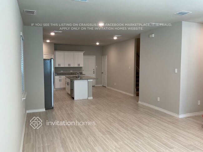 Foto del edificio - 7163 Blue Jay Way
