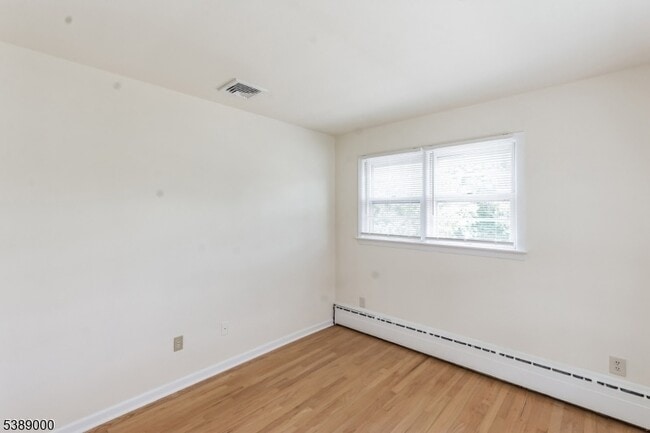 Building Photo - 83 Baldwin Pl