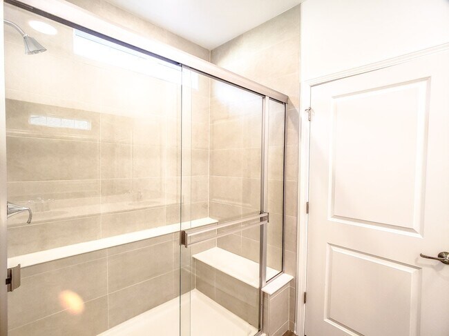 Foto del edificio - 11290 Green Pl