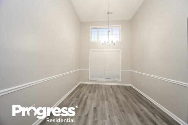 Foto del edificio - 6164 Kingsview Dr
