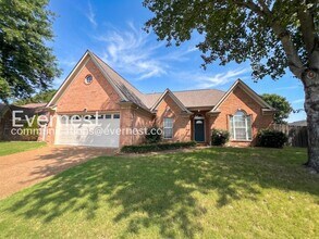 Building Photo - 11648 Leewood Dr