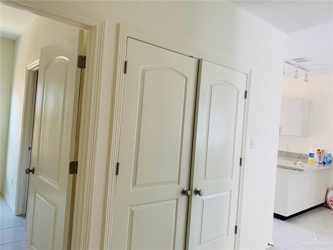 Foto del edificio - 15 S Athol St