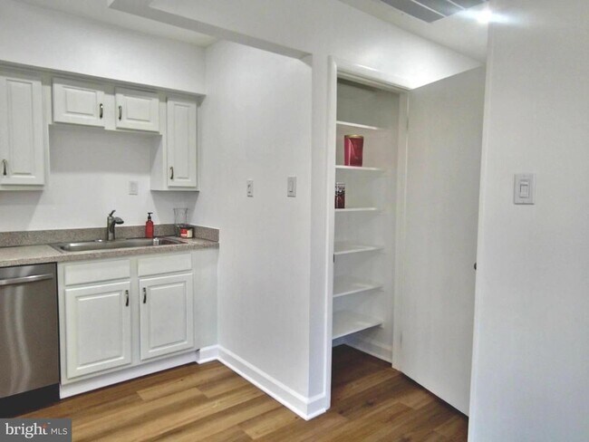 Building Photo - 3815 Monte Vista Pl