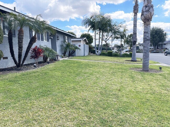 Building Photo - 15104 La Barca Dr