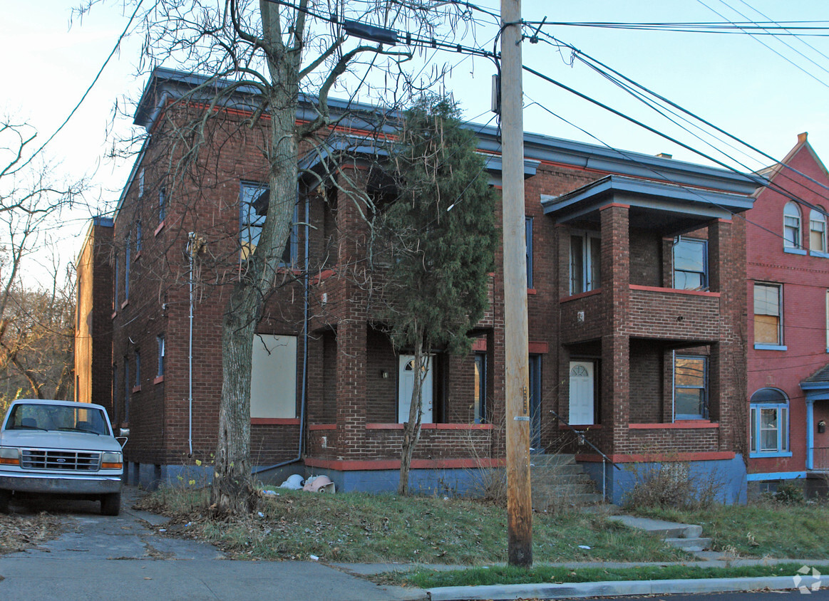 Building Photo - 425 McGregor Ave