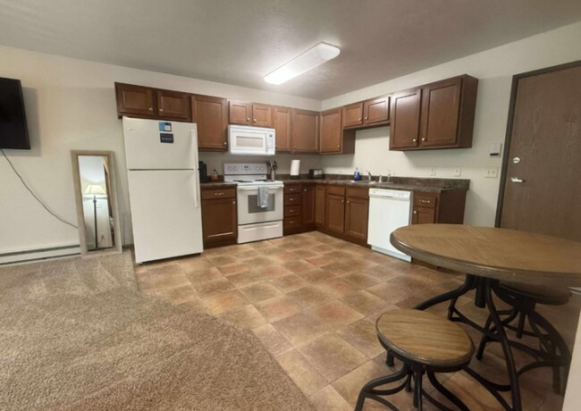 Building Photo - 1632 S Doodler Dr