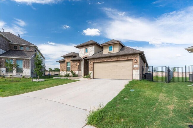Building Photo - 528 Spurlock Wy