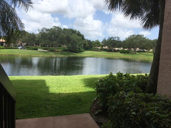 Foto del edificio - 10631 NW 14th St