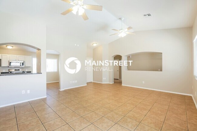 Foto del edificio - 4 Bedroom Pet-Friendly Home in Goodyear, AZ with Main Street Renewal